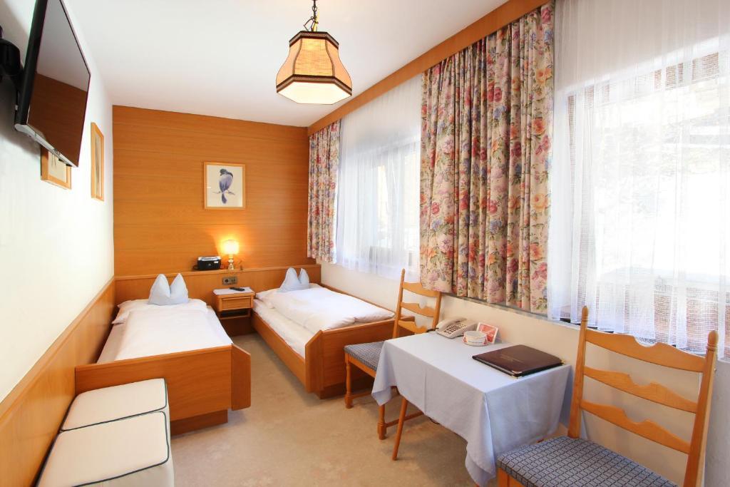 Aalto Panorama Hotel Seefeld in Tirol Oda fotoğraf
